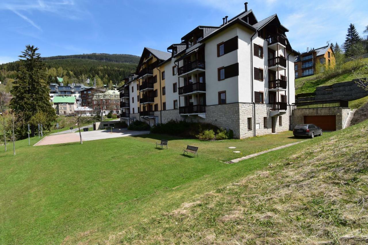 Apartment Dalibor II With Private Entrance And Private Garage Špindlerŭv Mlýn Екстериор снимка